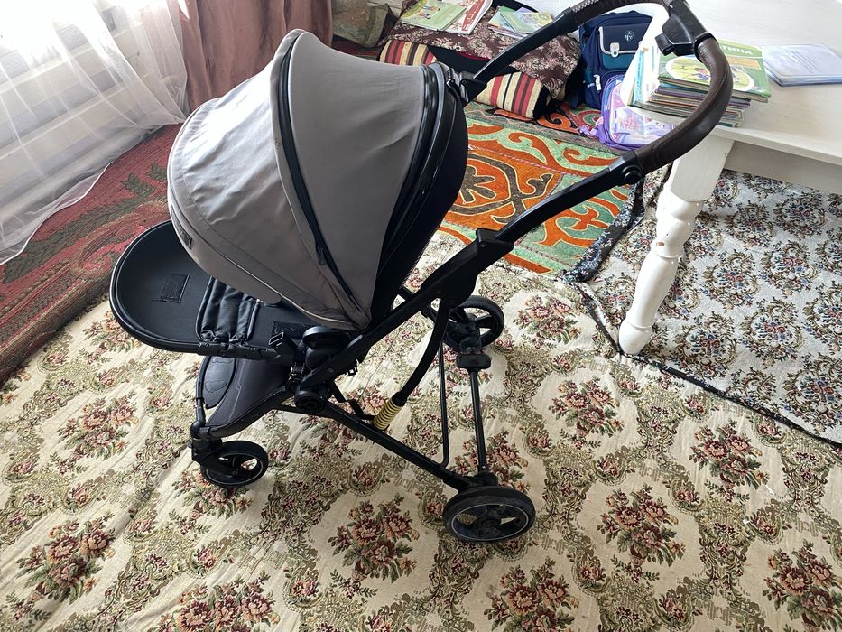 прогулочная детская коляска