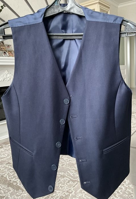 Школьные пиджак, жилеткой