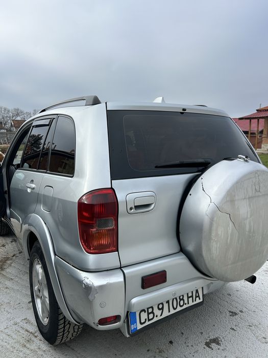 Toyota RAV4 2.0 D-4D – Надежден и поддържан автомобил