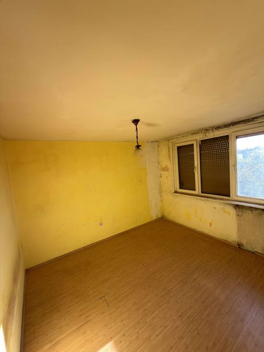 Apartament cu 2 camere.