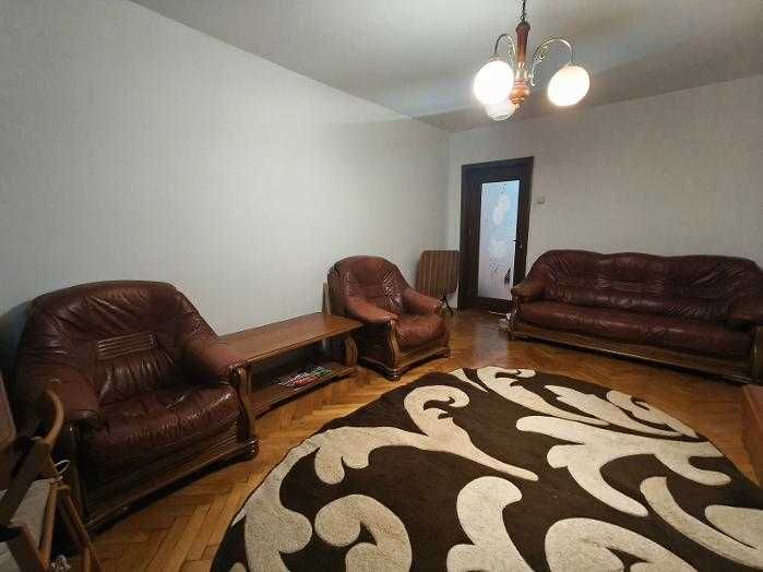Apartament extraordinar de inchiriat, doua camere, zona centrala.