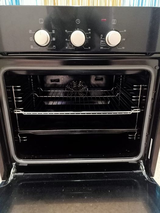 Продается духовой шкаф фирмы BOSCH