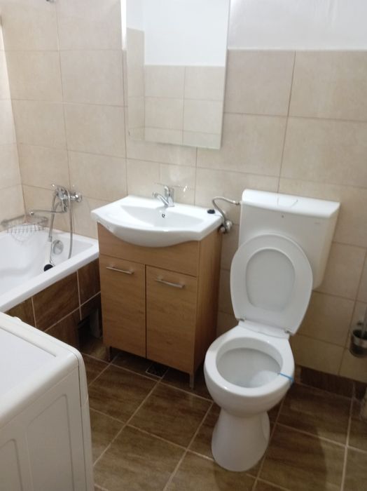 Închiriez garsonieră b-dul Muncii