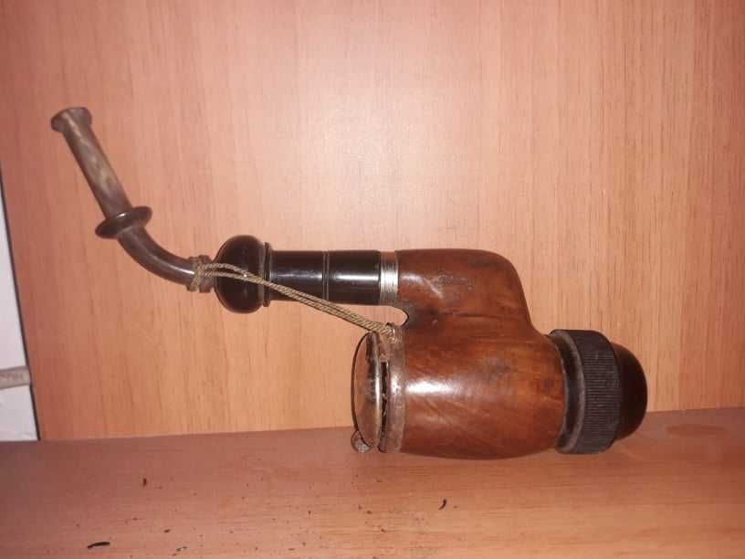 Pipa  veche    .