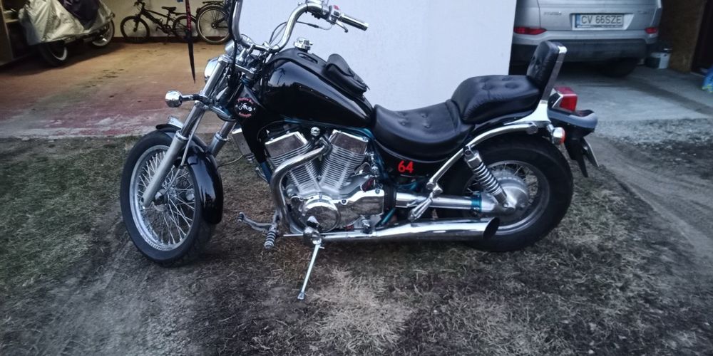Suzuki vs 1400 Intruder
