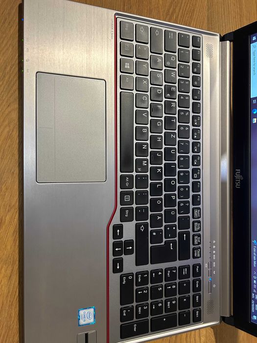 Laptop Fujitsu Lifebook E756, I5, 8GB RAM, 120GB SSD