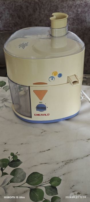 Продам соковыжималку ,и тестомешалку, в хорошем состоянии.