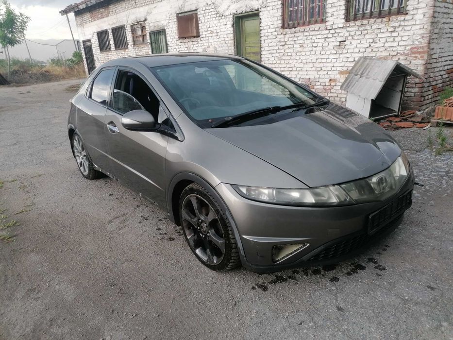 Honda civic 1.8 на части