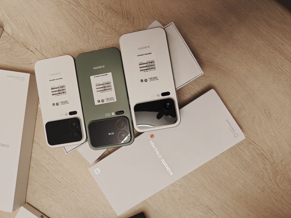 Чисто нов Xiaomi 17 PRO Max 16/512/1024GB с двоен селфи дисплей, Esim