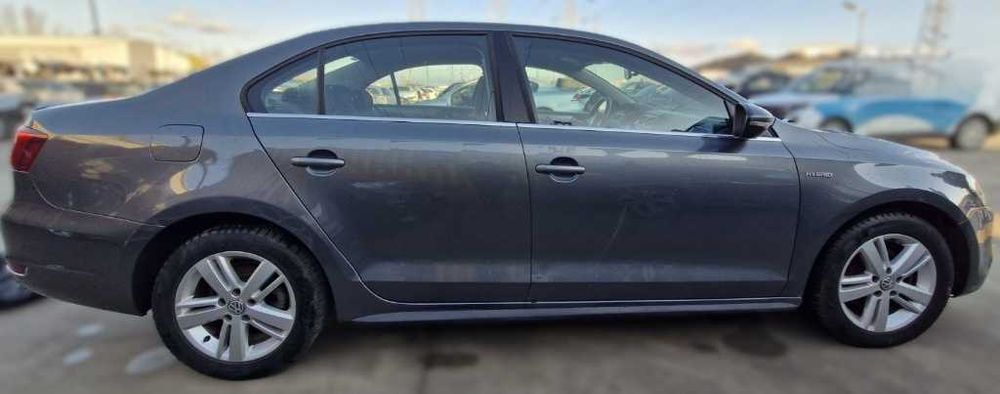 Dezmembrez VW Jetta 1.4 TSI Hybrid cod motor CRJ 150 CP cod cutie PMY