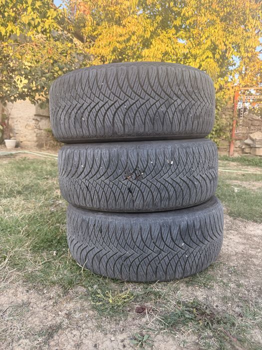 3 броя всесезонни автомобилни гуми 225/50R17