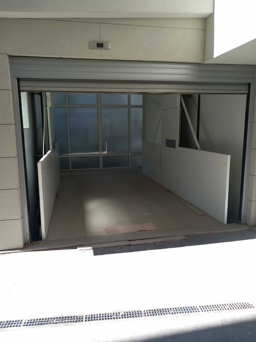 Дава се под наем Гараж / Паркомясто в Пловдив, Център - 16 кв.м за 90 € - Снимка #3