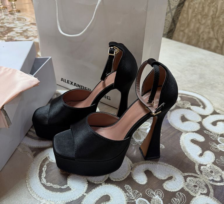 Продам обувь туфли