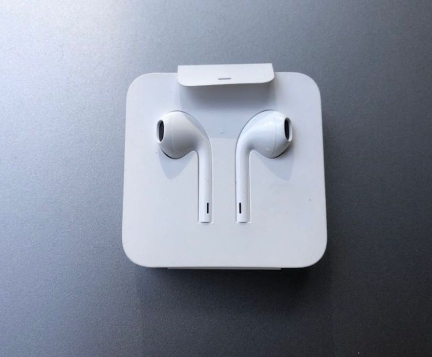 Casti iPhone cu fir Noi