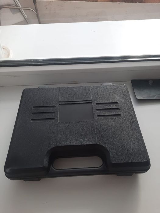 Продам гантели в кейсе