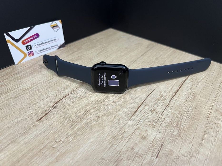 Apple Watch SE3 44mm Midnight Second-Hand Foarte Bun 2 ani garanție, T