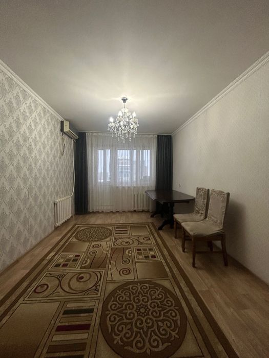 Продам пятикомнатную квартиру