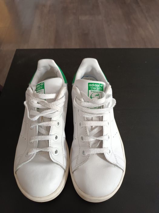 Кецове естеств.кожа Адидас 32 номер  30лв.