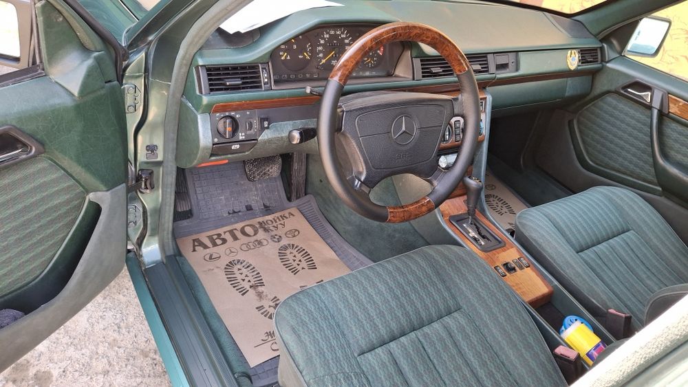 Мерседес 124 2.2 объем