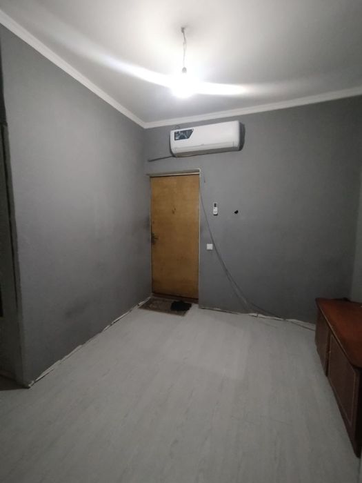 Уй сотилади - 3 хонали, 77м², Чирчик Шахар 10-мкр 17-дом