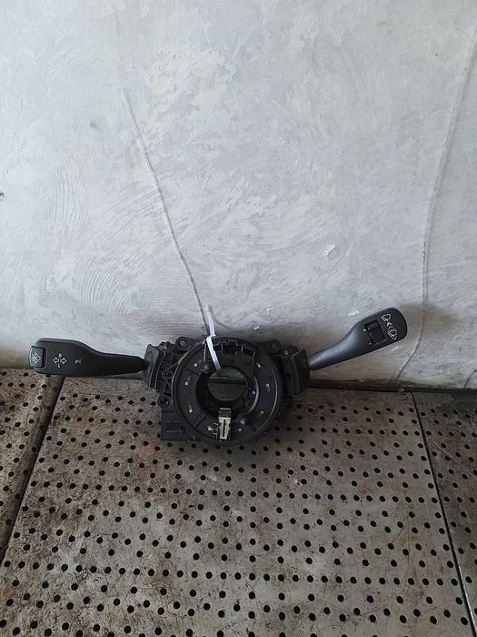 Bloc manete semnalizare stergator parbriz spirala volan bmw x3 e83 613183774889