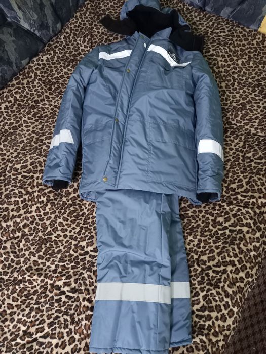 Продаю зимний мужской комбинезон