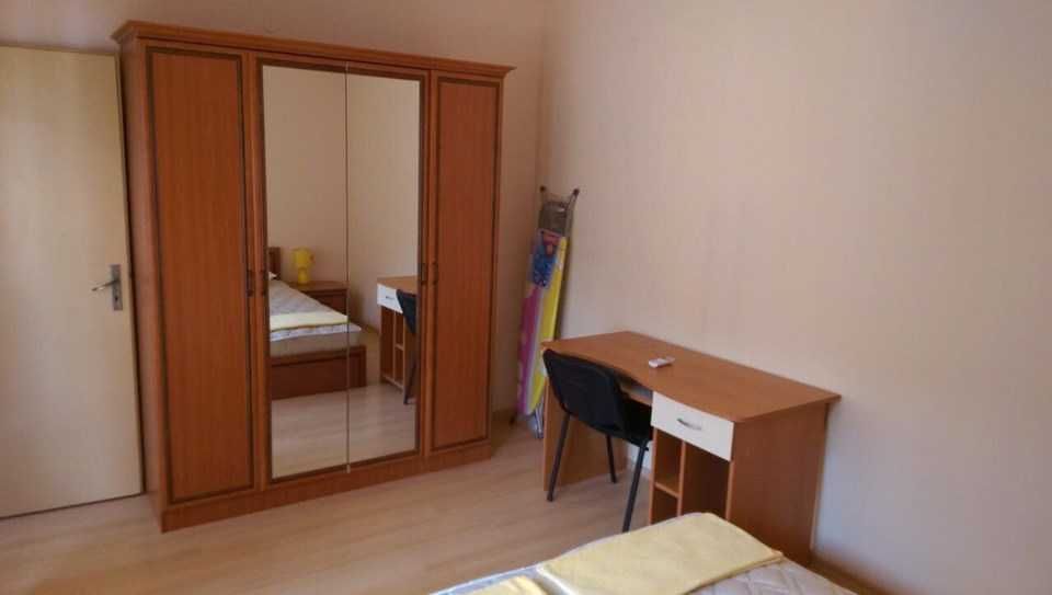 Дава се под наем Тристаен апартамент в Бургас, Възраждане - 90 кв.м за 255 € - Снимка #1