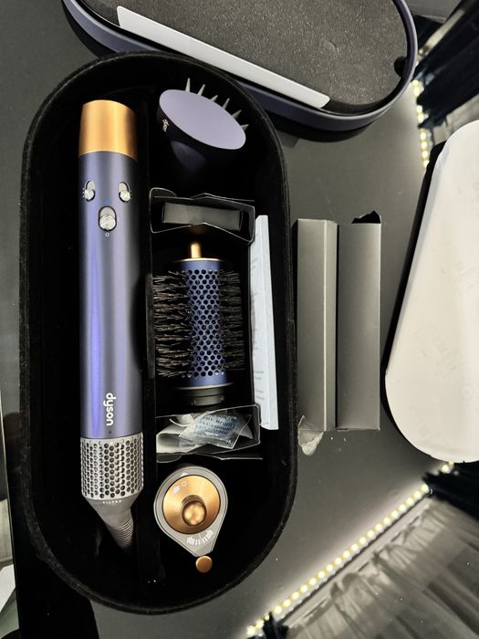 Dyson airwrap complete long volumise HS 05