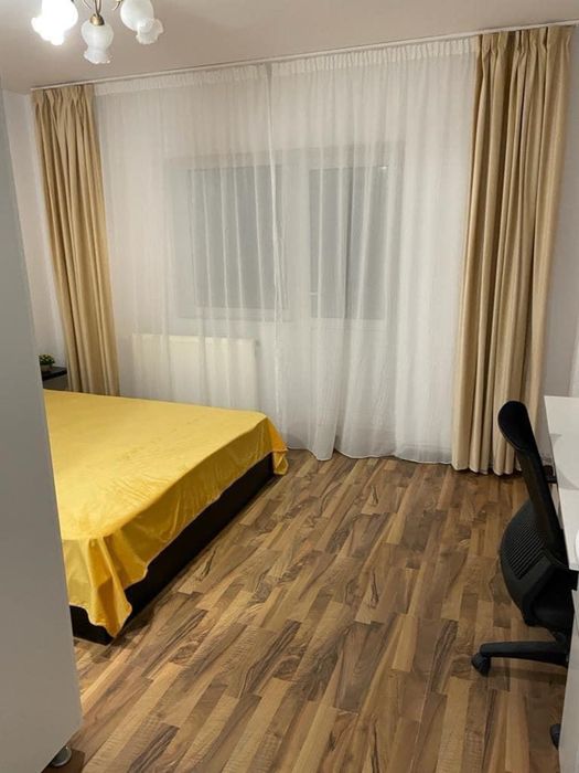 inchiriez apartament 3 camere