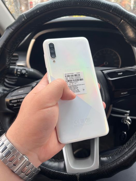 Samsung A30S 32гб белый