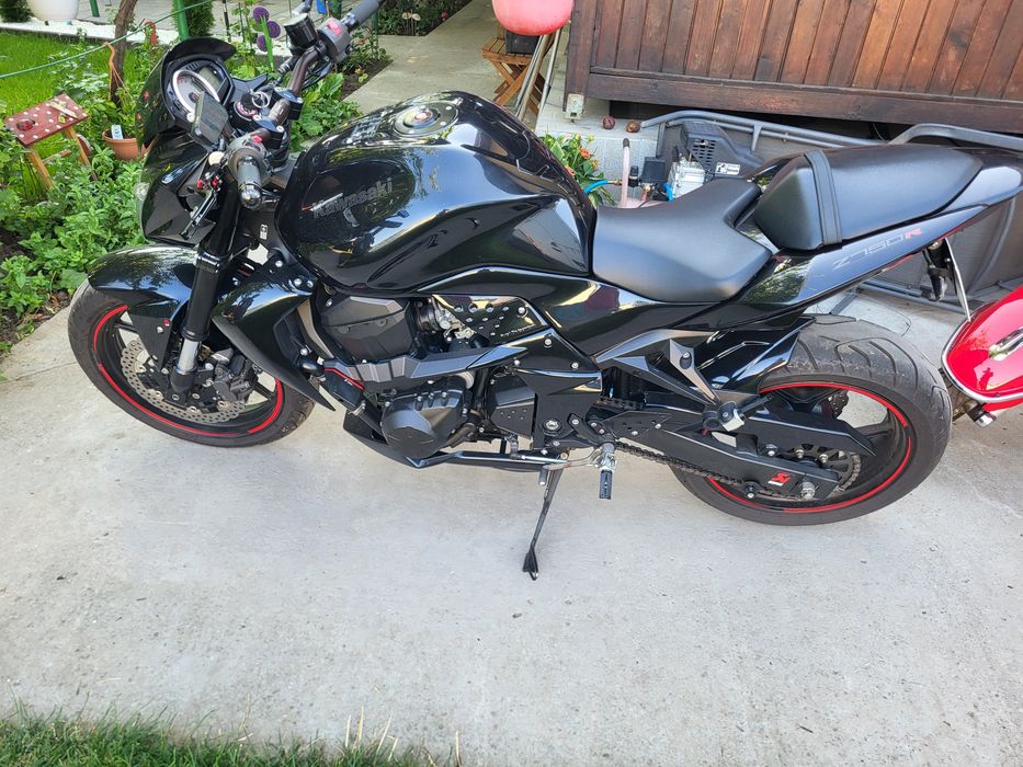 Kawasaki   Z750R