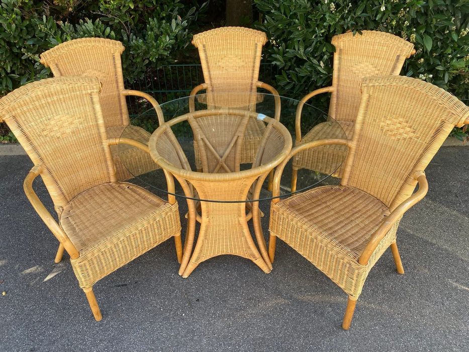 Set masa + 5 scaune de ratan