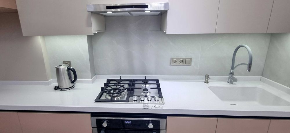 АРЕНДА Кв- Студия.   В центре   (1-ком)     Авторский Ремонт