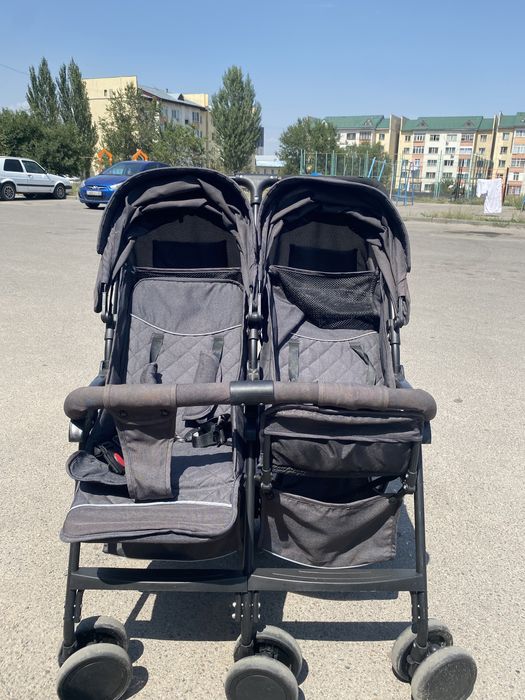 Коляска для двойни