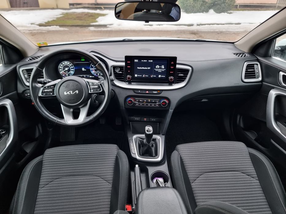 Kia Ceed 2022 cockpit Variante Facelift