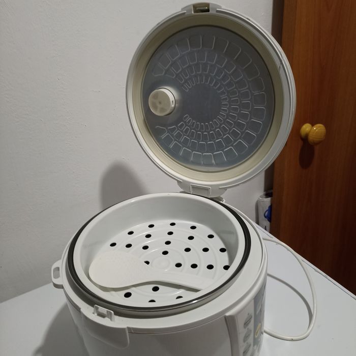 Продам мультиварку