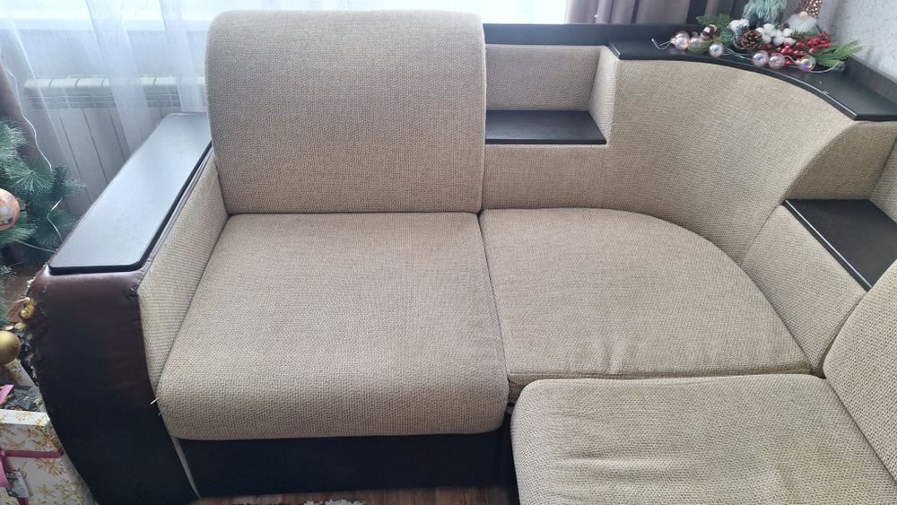 Диван угловой 2,5х1,9