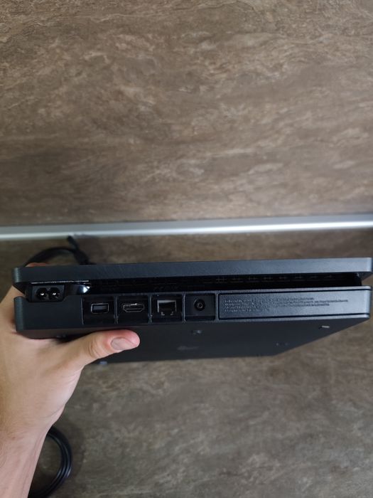 Playstation 4 Slim