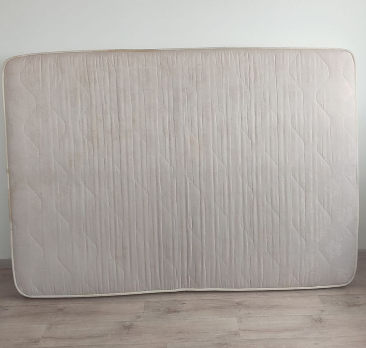 Матрас.  200×140