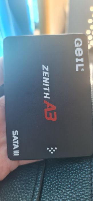 Продаю Ssd 1000 gb