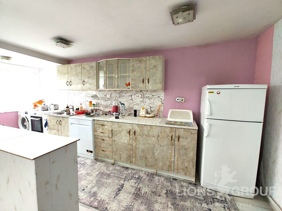 Продава се Къща в Варна, Галата - 202 кв.м за 707 €/кв.м - Снимка #1