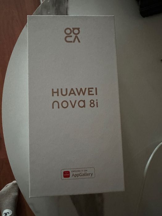 Huawei  Nova 8 i