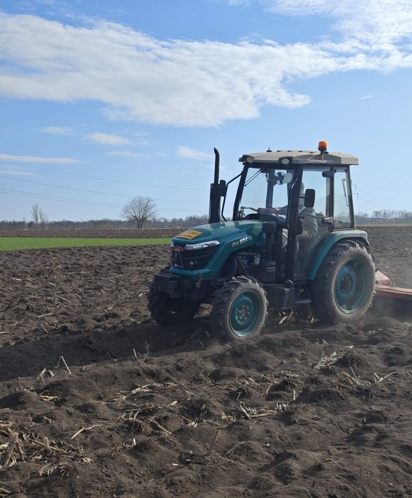 Vând tractor Konig 80 cai+înfoliator Italian Cararo