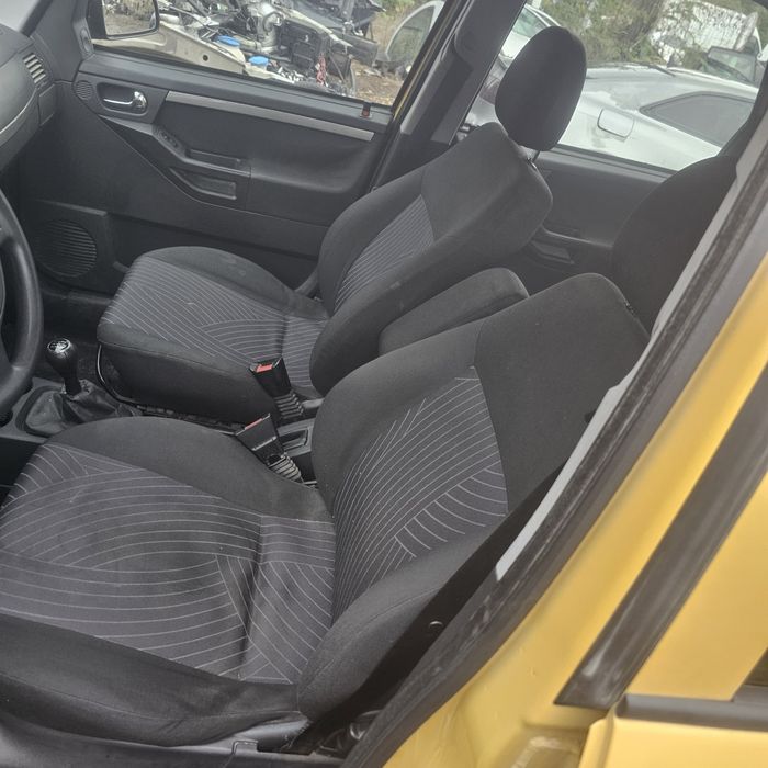 Опел MERIVA 1.7 cdti на части само