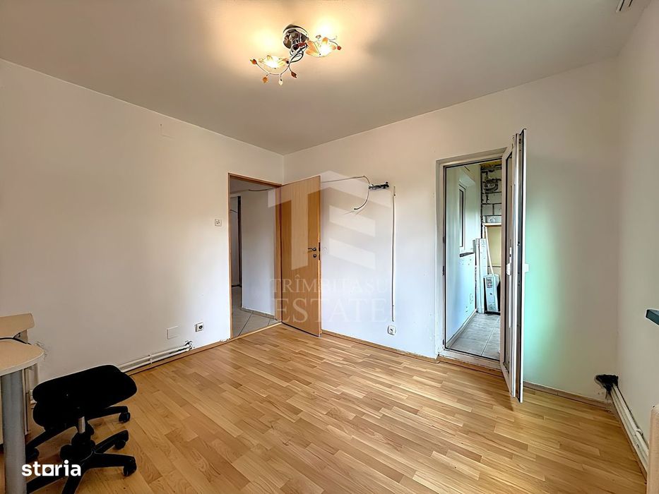 3 camere et 3 bloc 1981 2 băi Centrală proprie Metrou Gorjului 7 min