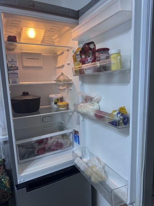 Продам холодильник