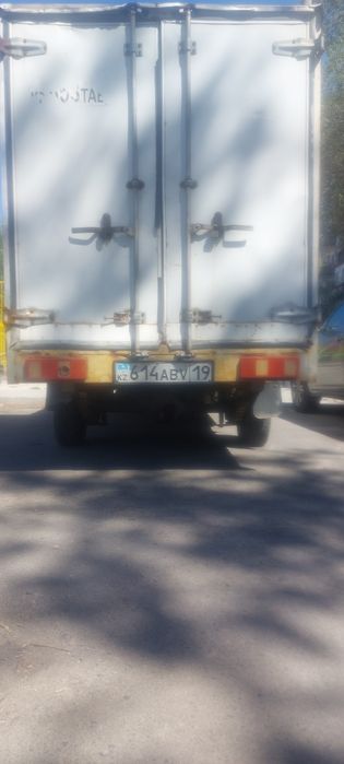 Легковая авто машина