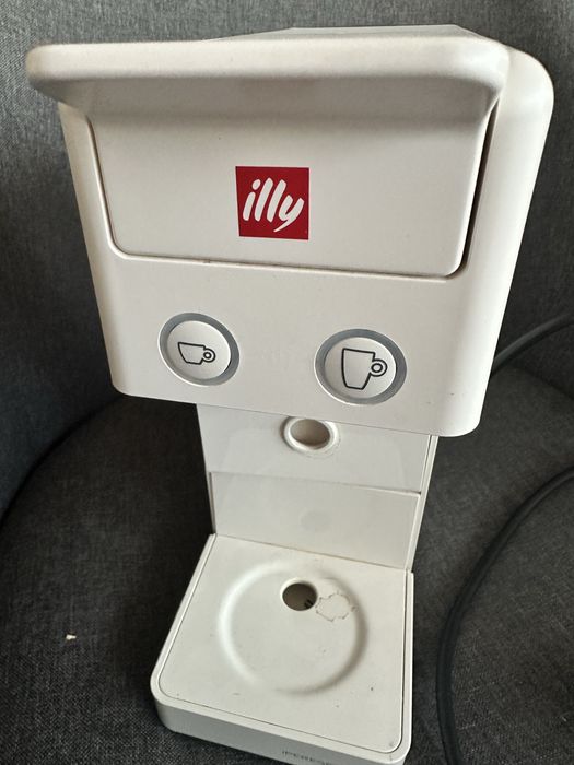 Кафемашина ILLY капсули капсулна