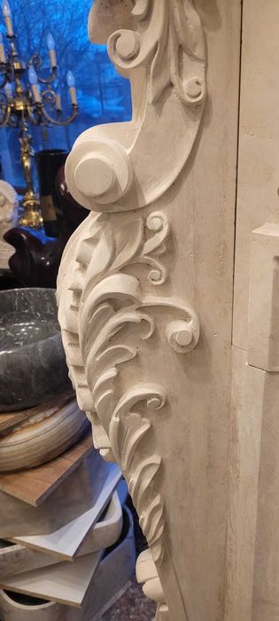 Masca semineu din marmura