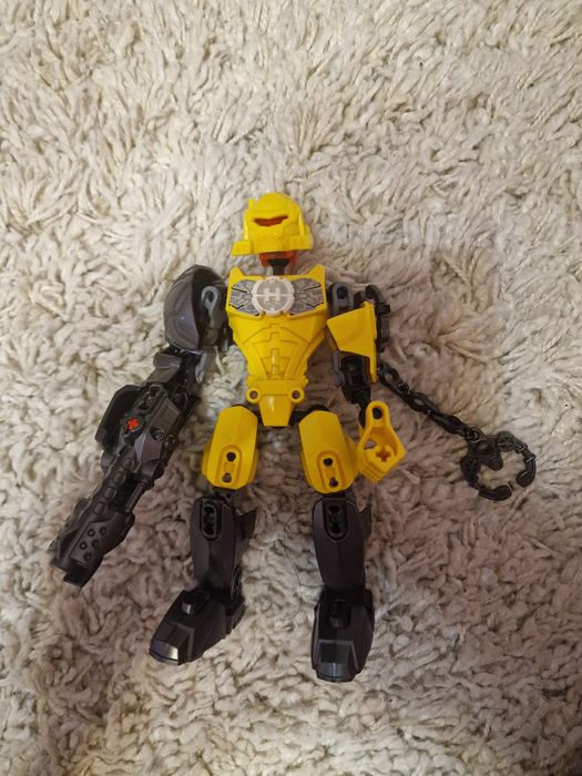 8 figurine lego hero factory
